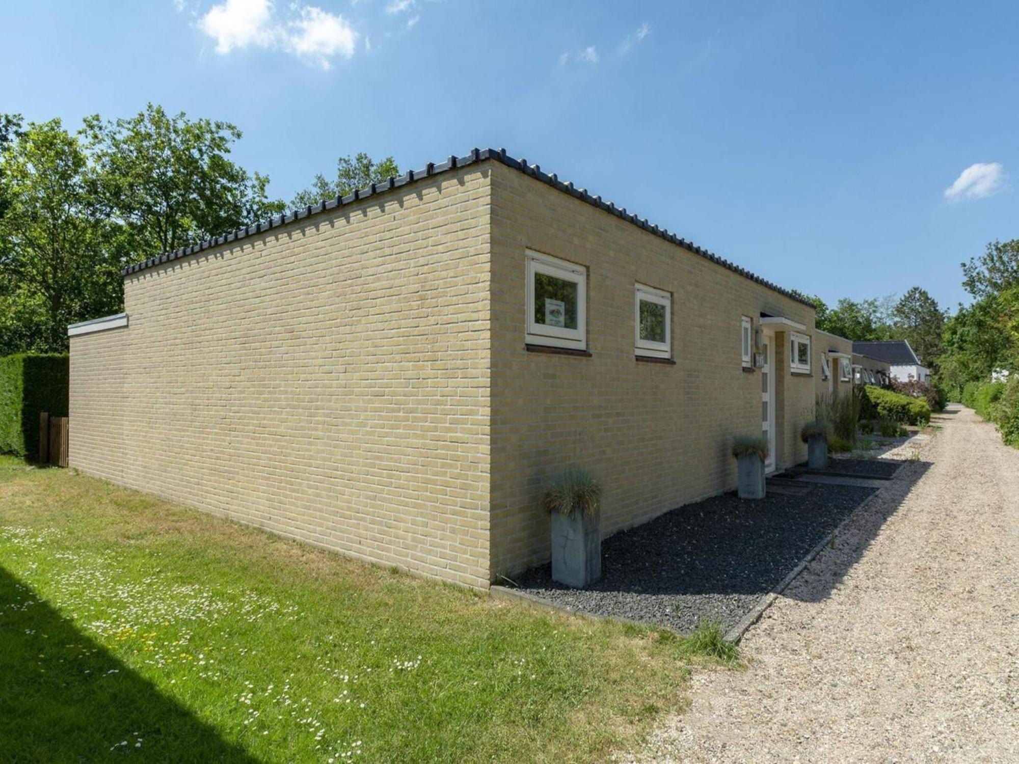 Contemporary Bungalow With Garden Sint Maartensvlotbrug Dış mekan fotoğraf